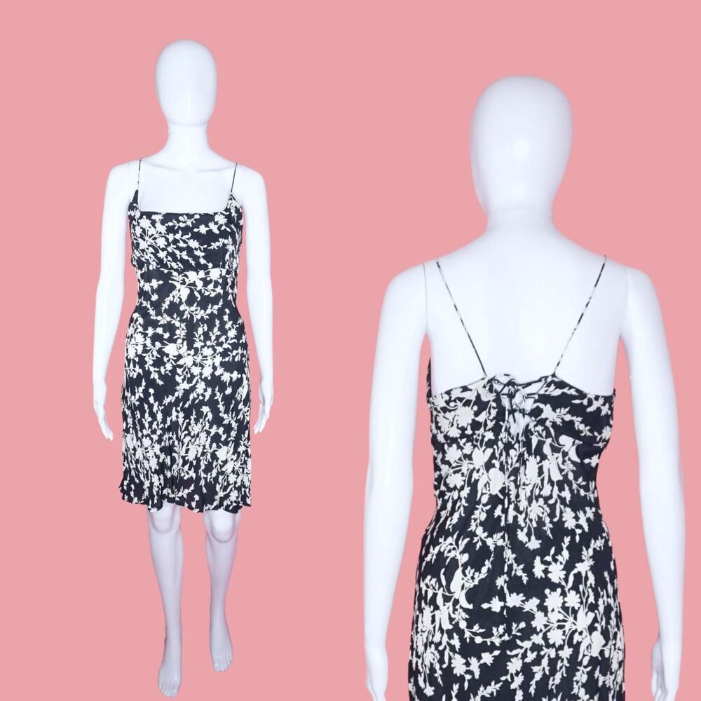 1990s-Y2K ANGIE. FLORAL SILHOUETTE Adjustable Lace Back Mini Slip Dress. XS-S